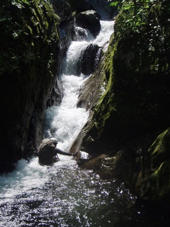 清津川足尾沢