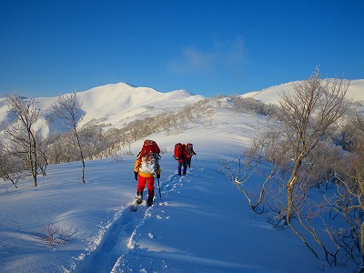 朝日・石見堂岳〜赤見堂岳〜紫ナデ〜大井沢