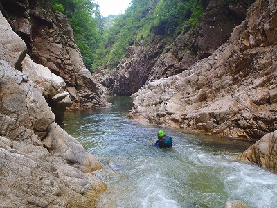 早出川本流下降〜中杉川遡行