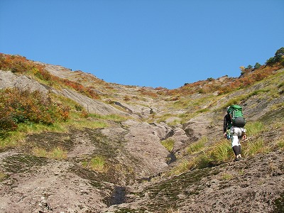 裸山スラブ