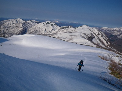 白山南部・石徹白川源流の山々と別山