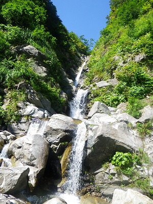 朝日連峰／大井沢川中先沢〜障子ヶ岳東面第二スラブ