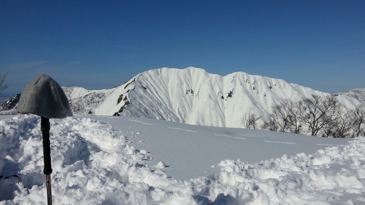 金城山〜巻機山